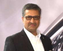 Dean Sharma : Sales Manager